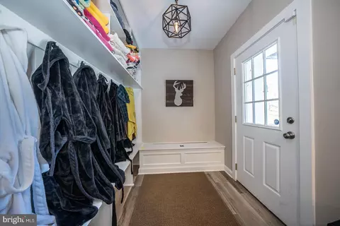 Entry Way - 419 Pugh Rd, Wayne, PA 19087 photo 15 of 15