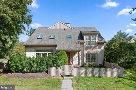 401 Chandlee Dr, Berwyn, PA 19312