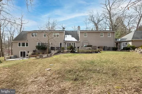 Exterior - 150 Kynlyn Rd, Radnor, PA 19087 photo 3 of 10
