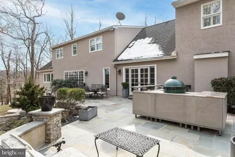 Exterior - 150 Kynlyn Rd, Radnor, PA 19087 photo 7 of 10