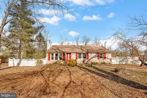 418 Brook Dr, Spring City, PA 19475