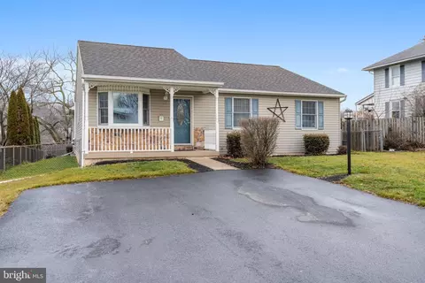 807 W 2nd Ave, Parkesburg, PA 19365