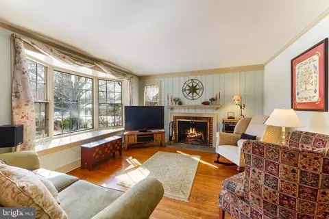 Living - 126 Penn Rd, Wayne, PA 19087 photo 1 of 5