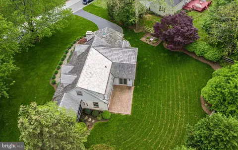 Exterior - 126 Penn Rd, Wayne, PA 19087 photo 6 of 15