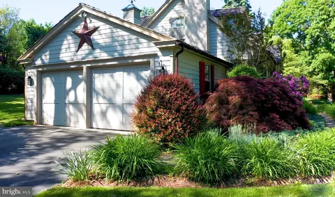 Exterior - 126 Penn Rd, Wayne, PA 19087 photo 10 of 15