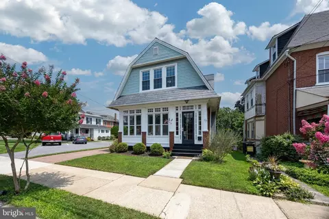 17 Chestnut St, Downingtown, PA 19335