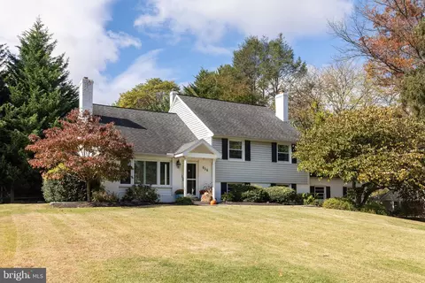 654 Wallace Dr, Wayne, PA 19087