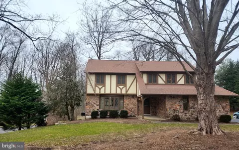 Exterior - 613 Brainerd Pl, Exton, PA 19341 photo 4 of 5
