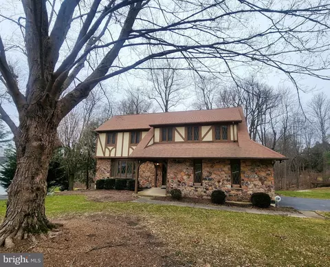 Exterior - 613 Brainerd Pl, Exton, PA 19341 photo 2 of 5