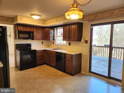 Kitchen - 613 Brainerd Pl, Exton, PA 19341 photo 1 of 2