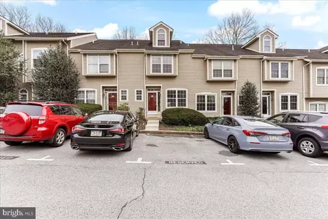 105 Cheswold Ct, Chesterbrook, PA 19087
