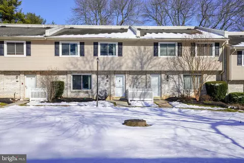 210 Village Walk #212, Exton, PA 19341