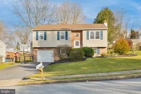470 Donofrio Dr, Downingtown, PA 19335