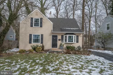 41 Midland Ave, Berwyn, PA 19312