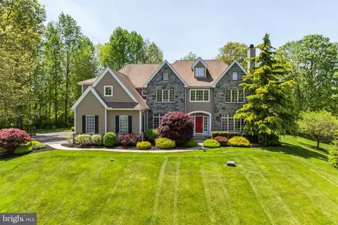 1115 Oak Hollow Dr, Downingtown, PA 19335