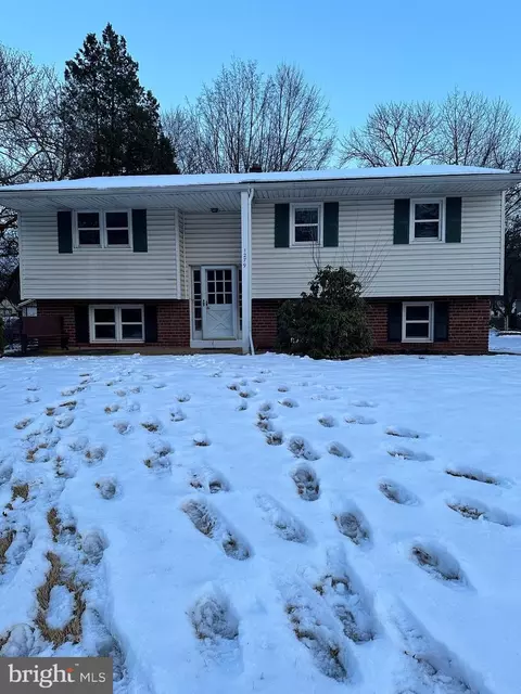 1279 S Evergreen Dr, Phoenixville, PA 19460