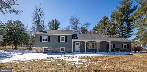1370 Horseshoe Pike, Downingtown, PA 19335