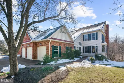 51 Wincrest Dr, Phoenixville, PA 19460