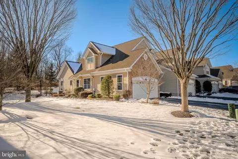 135 Sagewood Dr, Malvern, PA 19355