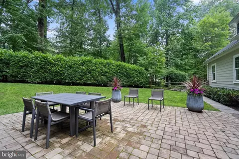 Exterior - 54 Pugh Rd, Wayne, PA 19087 photo 7 of 8