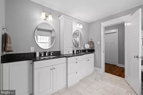 Bath - 54 Pugh Rd, Wayne, PA 19087 photo 4 of 7