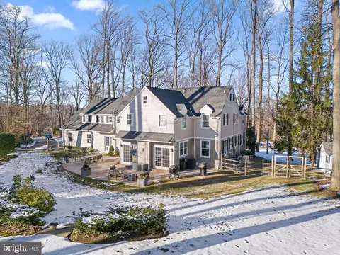 Exterior - 54 Pugh Rd, Wayne, PA 19087 photo 5 of 8