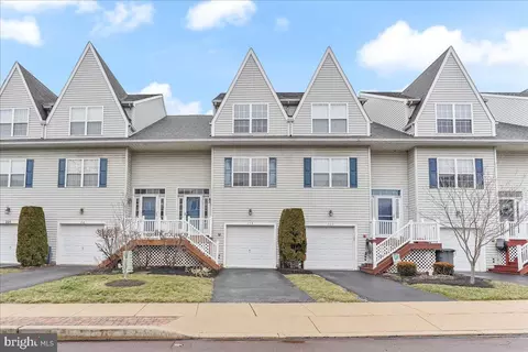 258 Buchanan Ct, Downingtown, PA 19335