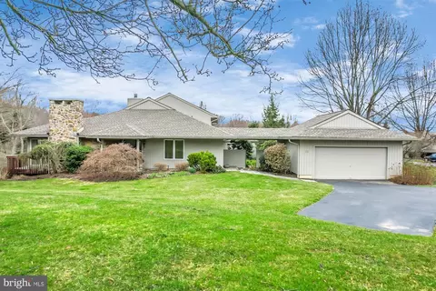 12 Tullamore Dr, West Chester, PA 19382