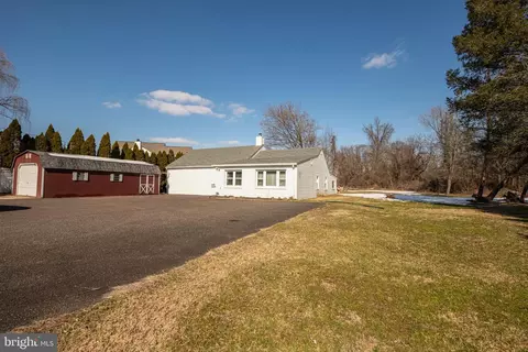 449 Pawlings Rd, Phoenixville, PA 19460