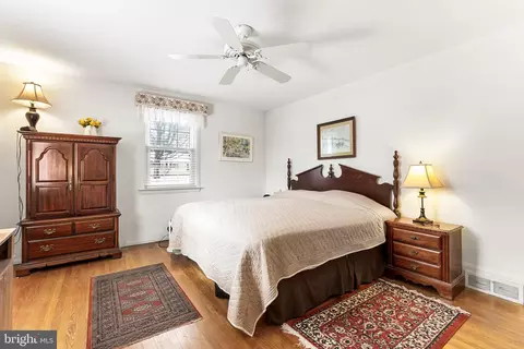 Bedroom - 414 School Ln, Wayne, PA 19087 photo 2 of 3