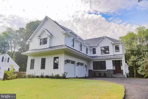 544 Red Fox Ln, Wayne, PA 19087