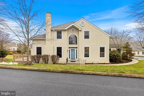 160 Monmouth Cr, Berwyn, PA 19312