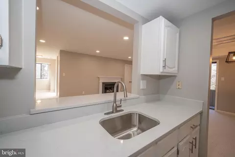 Kitchen - 908 Mountain View Dr, Wayne, PA 19087 photo 3 of 4