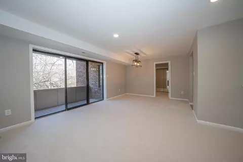 Living - 908 Mountain View Dr, Wayne, PA 19087 photo 7 of 7