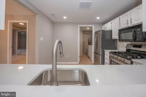 Kitchen - 908 Mountain View Dr, Wayne, PA 19087 photo 4 of 4