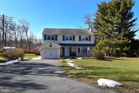 2119 Robin Ln, Pottstown, PA 19465