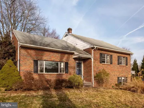 29 W Pothouse Rd, Phoenixville, PA 19460