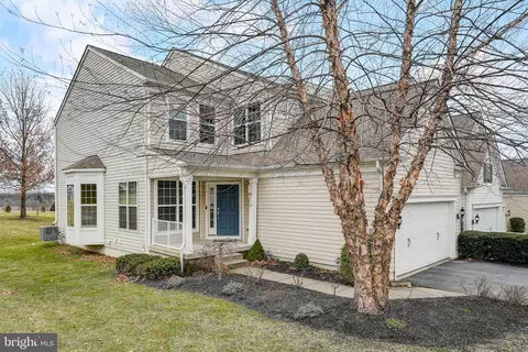 250 N Caldwell Cir, Downingtown, PA 19335