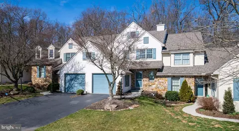 534 Kennelwoods Dr, Elverson, PA 19520