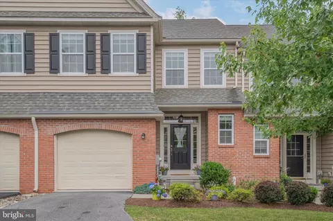 295 Deepdale Dr, Kennett Square, PA 19348