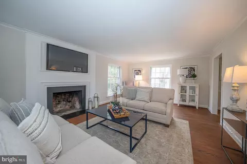 Living - 528 Tory Hill Rd, Devon, PA 19333 photo 1 of 6