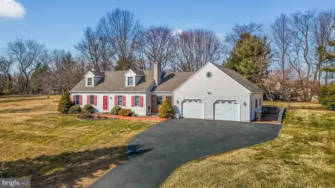 117 Clearfield Ln, Coatesville, PA 19320