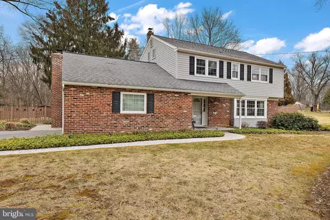 1439 Heather Ln, West Chester, PA 19380