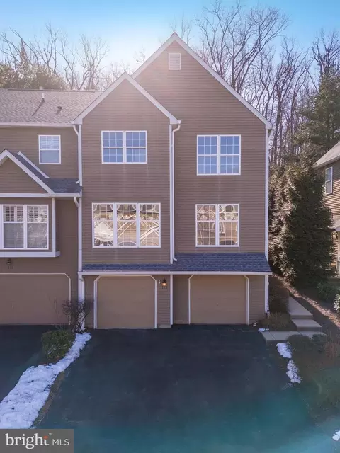 113 Weybridge Dr, Malvern, PA 19355