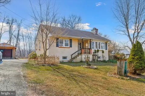 1402 E Kings Hwy, Coatesville, PA 19320
