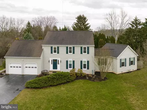407 Saint Anns Cir, Phoenixville, PA 19460