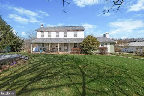 462 Woodview Rd, West Grove, PA 19390