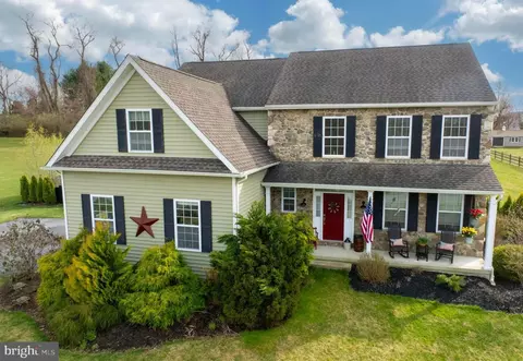 16 Michael Ct, Coatesville, PA 19320