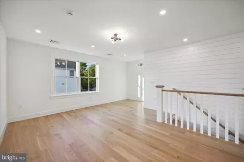 Entry Way - 225 Bella Vista Rd, Devon, PA 19333 photo 2 of 2
