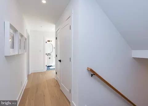 Entry Way - 993 Fairview Ave, Wayne, PA 19087 photo 1 of 2